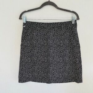NVO Women’s Size 2 Black & White Dot Golf Skort
